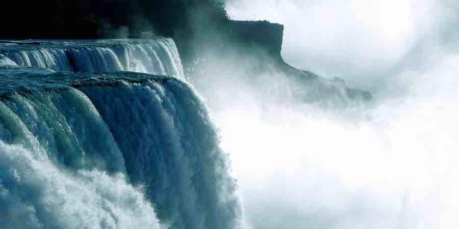 Las cascadas son generadoras de iones negativos